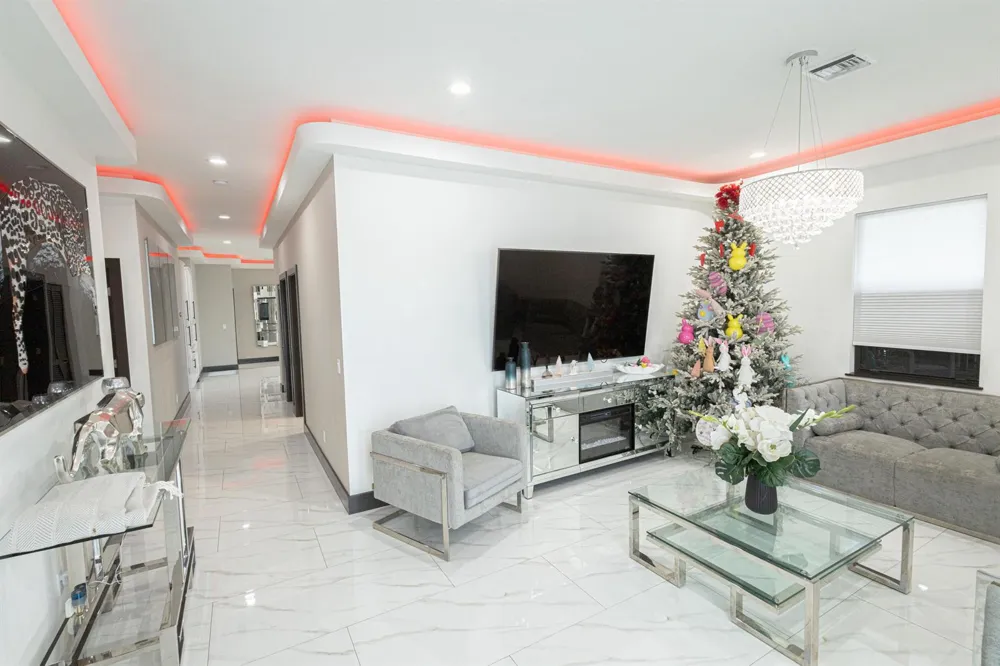 725 Mercury Street Street West Palm Beach, FL 33406