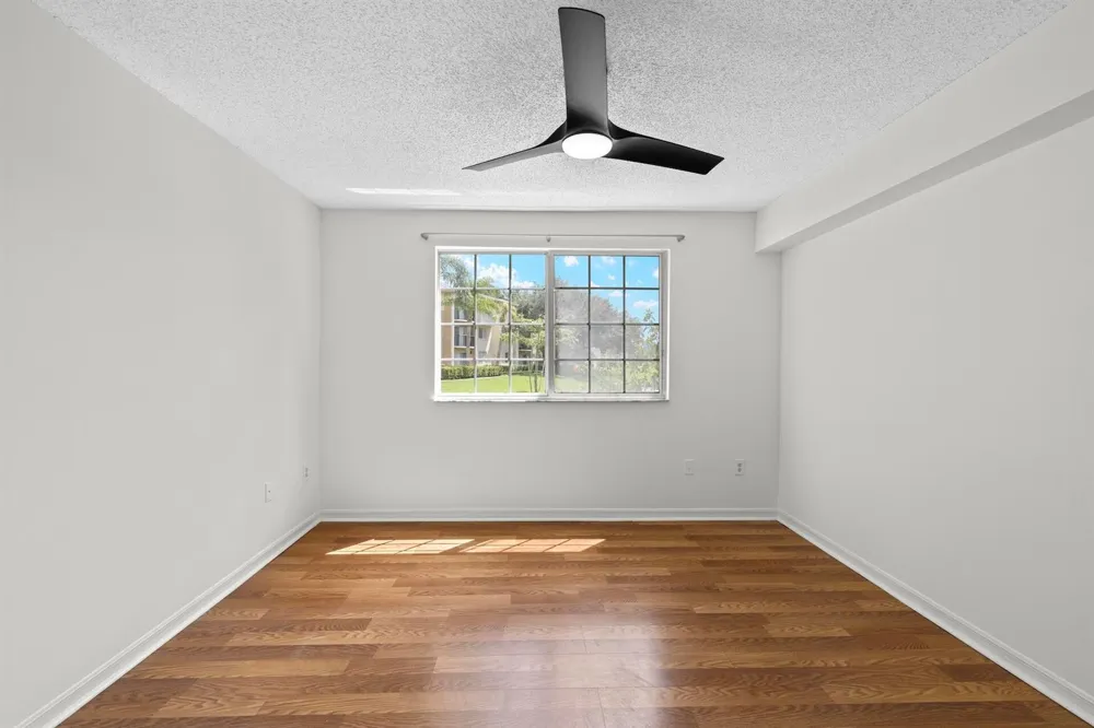 300 Crestwood Court #302 Royal Palm Beach, FL 33411
