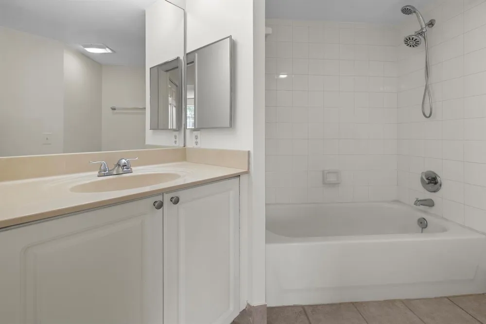 300 Crestwood Court #302 Royal Palm Beach, FL 33411