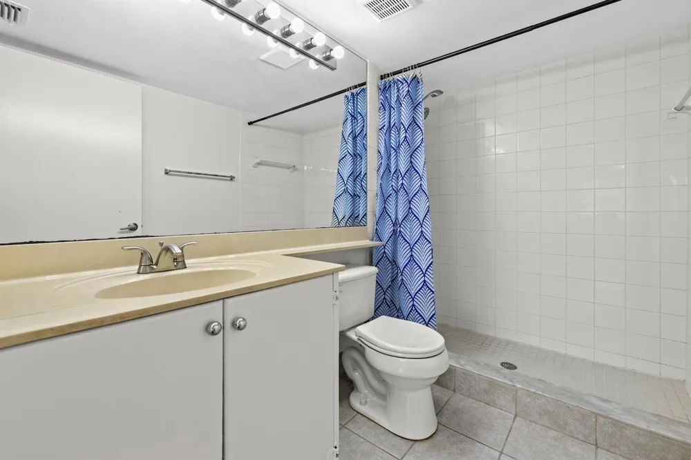 300 Crestwood Court #302 Royal Palm Beach, FL 33411