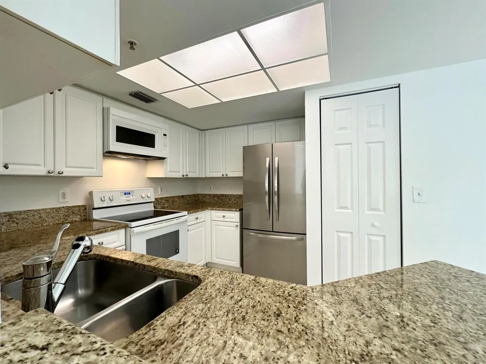 300 Crestwood Court #302 Royal Palm Beach, FL 33411