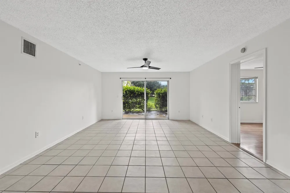 300 Crestwood Court #302 Royal Palm Beach, FL 33411