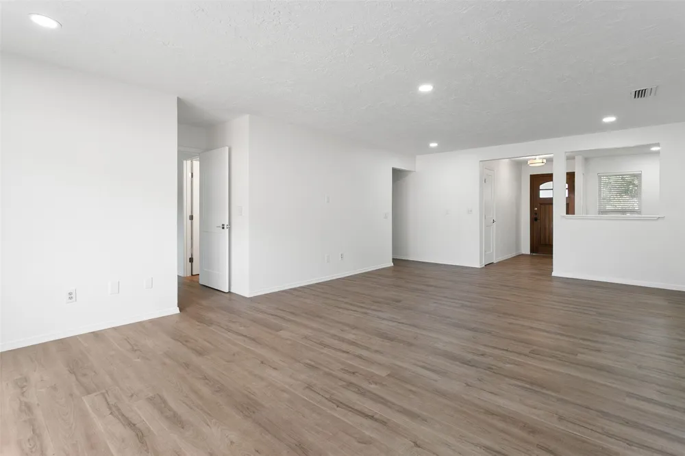 406 Pleasant Valley Lane Richardson, TX 75080