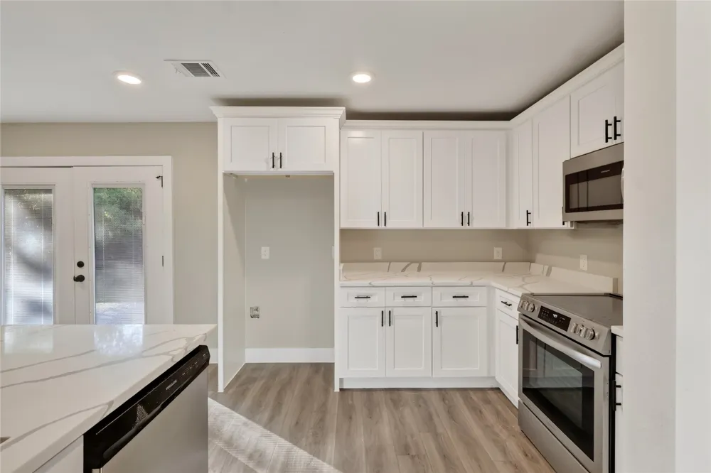 209 W 9th Street Kemp, TX 75143