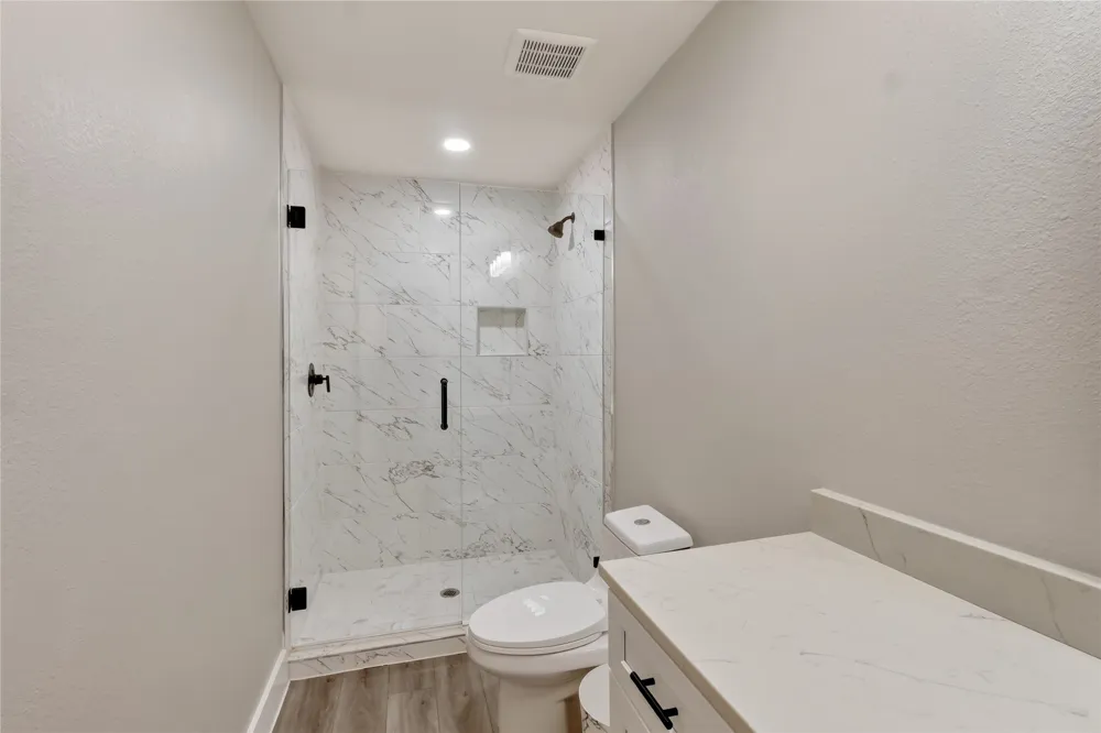209 W 9th Street Kemp, TX 75143