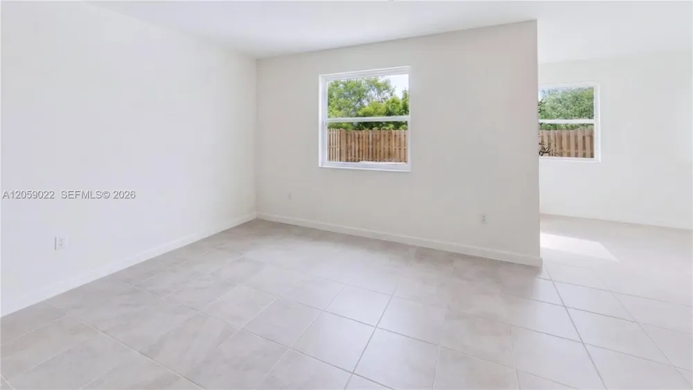 2208 SE 30th St Homestead, FL 33035