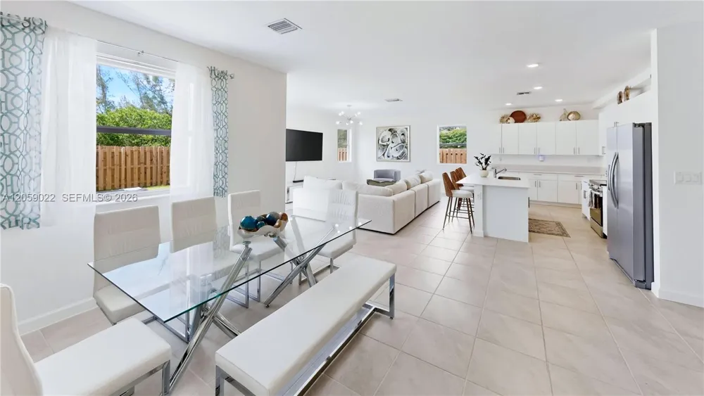 2208 SE 30th St Homestead, FL 33035