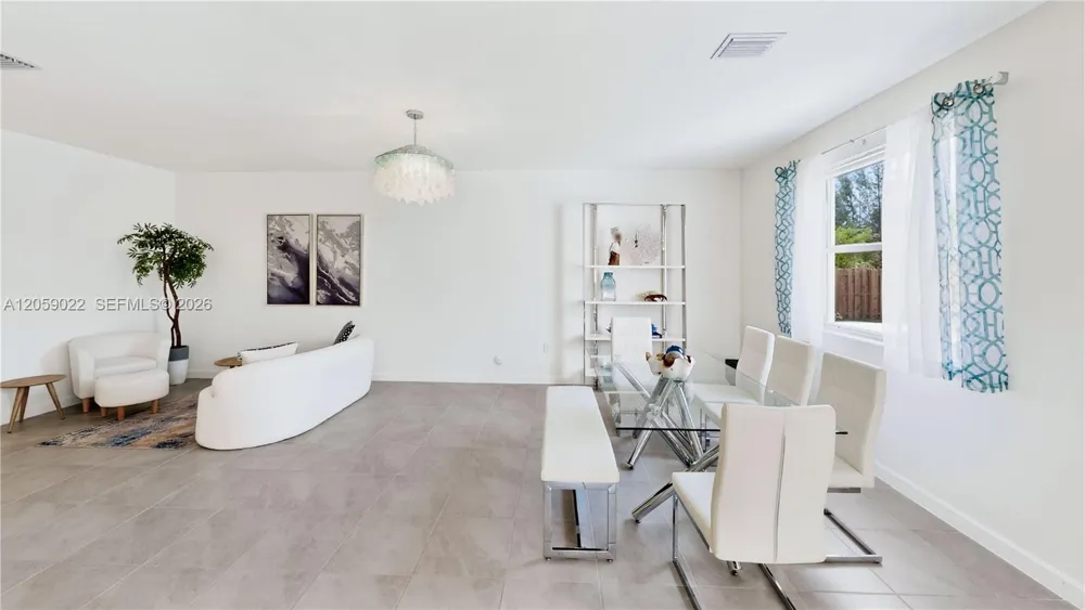 2208 SE 30th St Homestead, FL 33035