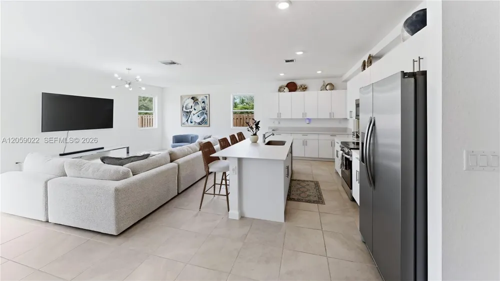 2208 SE 30th St Homestead, FL 33035