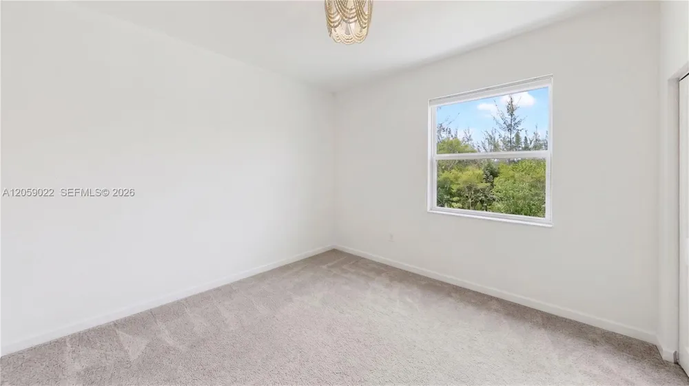 2208 SE 30th St Homestead, FL 33035
