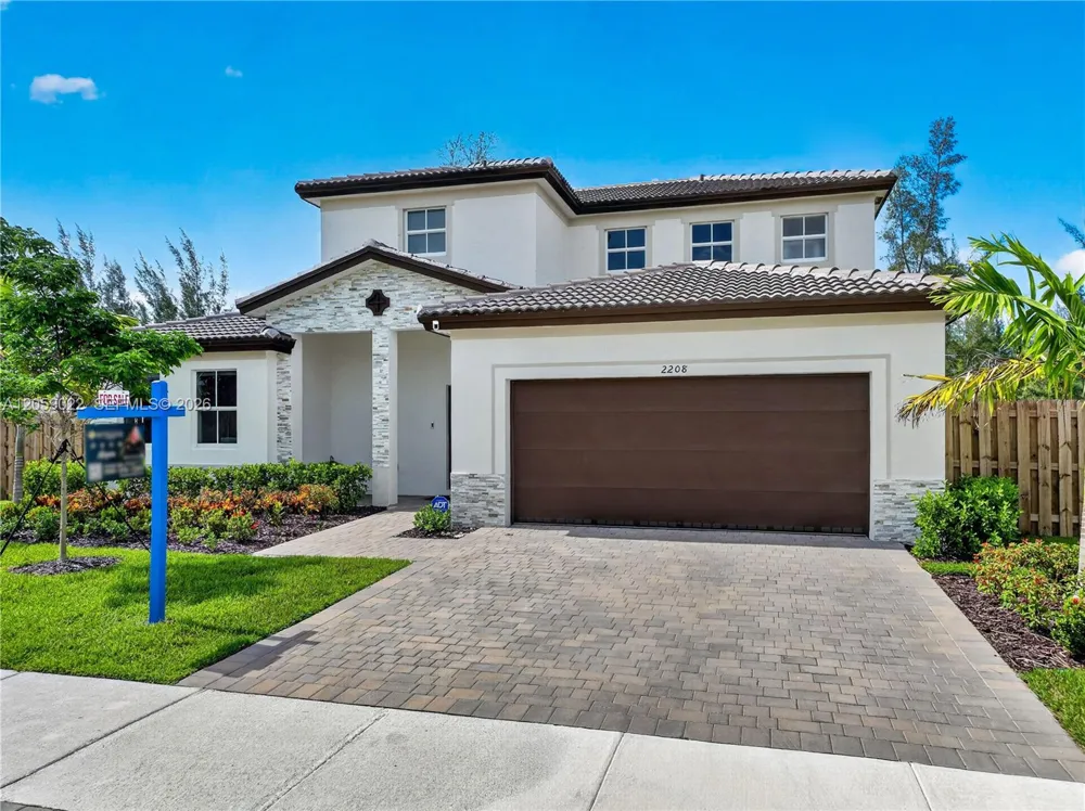 2208 SE 30th St Homestead, FL 33035