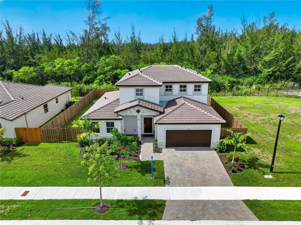 2208 SE 30th St Homestead, FL 33035