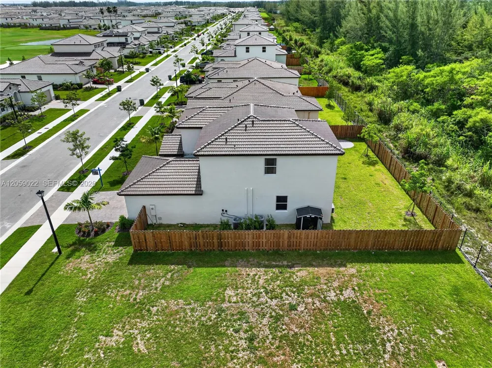 2208 SE 30th St Homestead, FL 33035