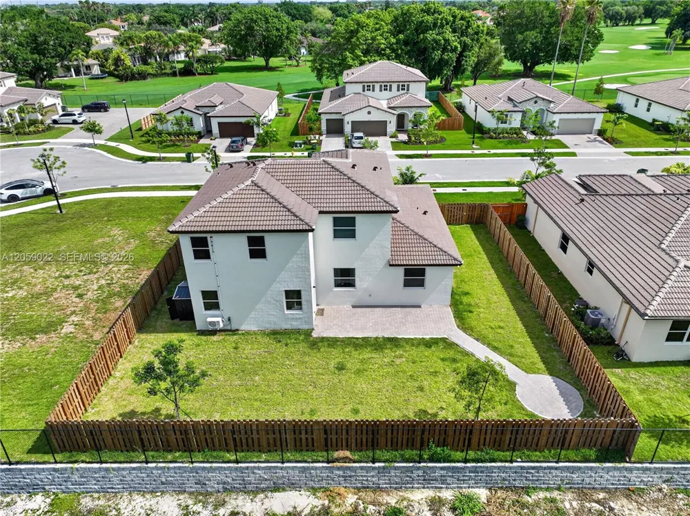 2208 SE 30th St Homestead, FL 33035
