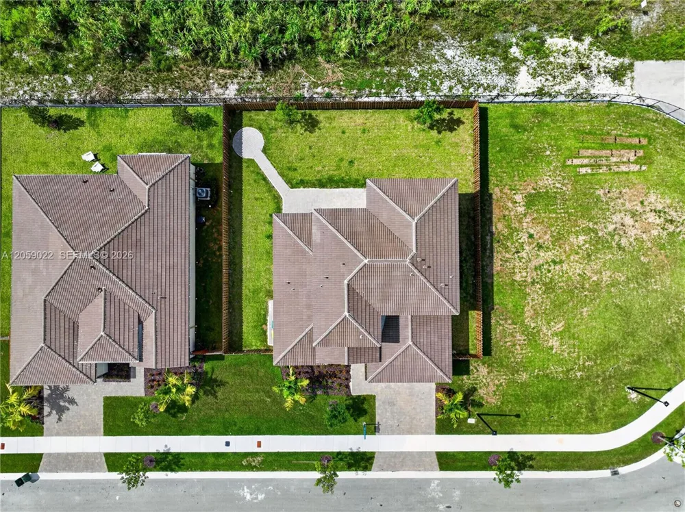 2208 SE 30th St Homestead, FL 33035