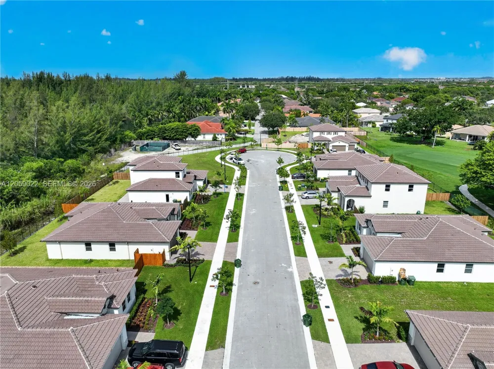 2208 SE 30th St Homestead, FL 33035