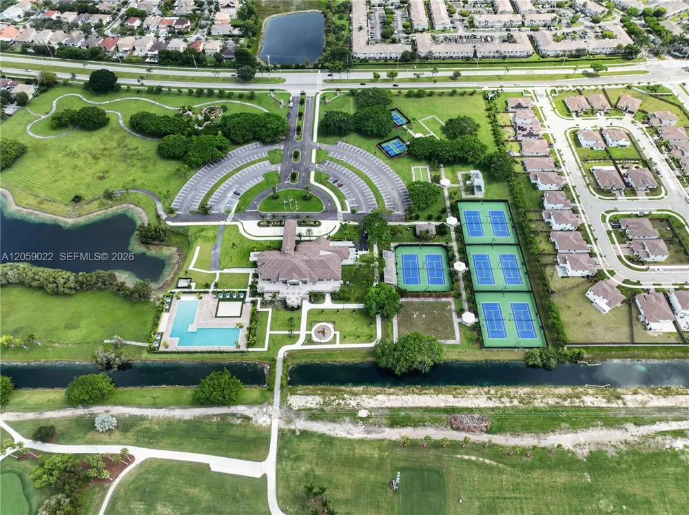 2208 SE 30th St Homestead, FL 33035