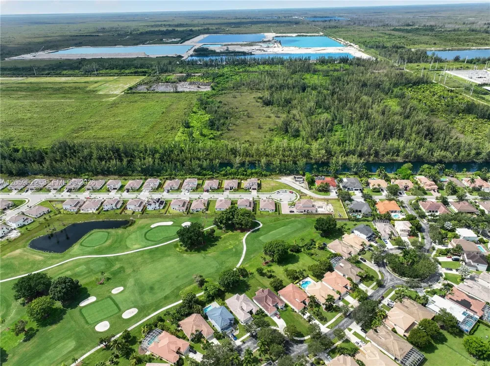 2208 SE 30th St Homestead, FL 33035