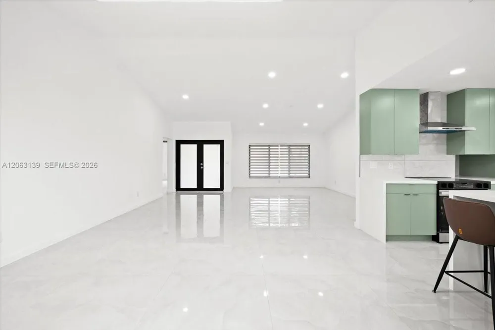 9272 NW 18th St Plantation, FL 33322