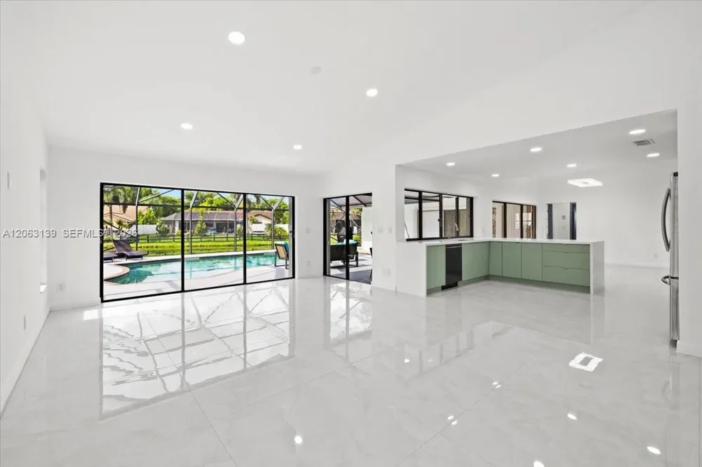 9272 NW 18th St Plantation, FL 33322