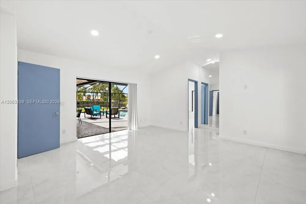 9272 NW 18th St Plantation, FL 33322