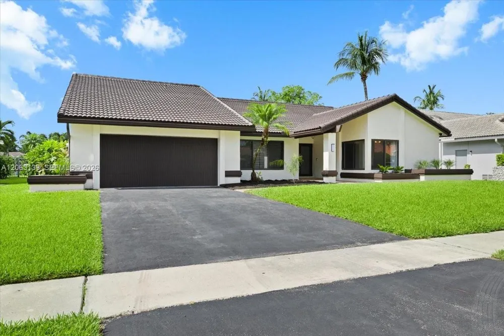 9272 NW 18th St Plantation, FL 33322