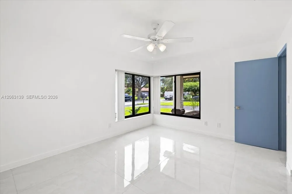 9272 NW 18th St Plantation, FL 33322