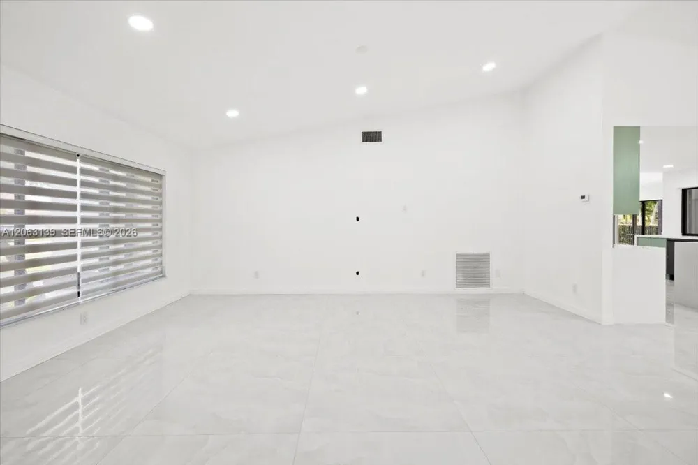 9272 NW 18th St Plantation, FL 33322