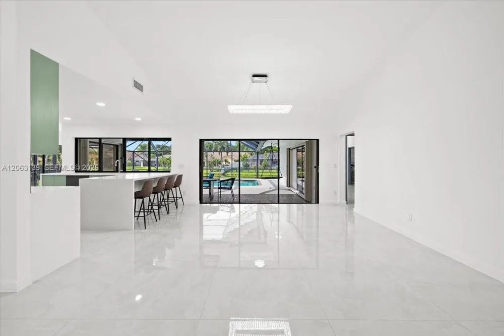 9272 NW 18th St Plantation, FL 33322