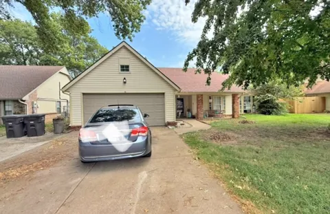 6888 Lee Drive