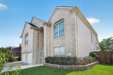 10102 Lizette Court