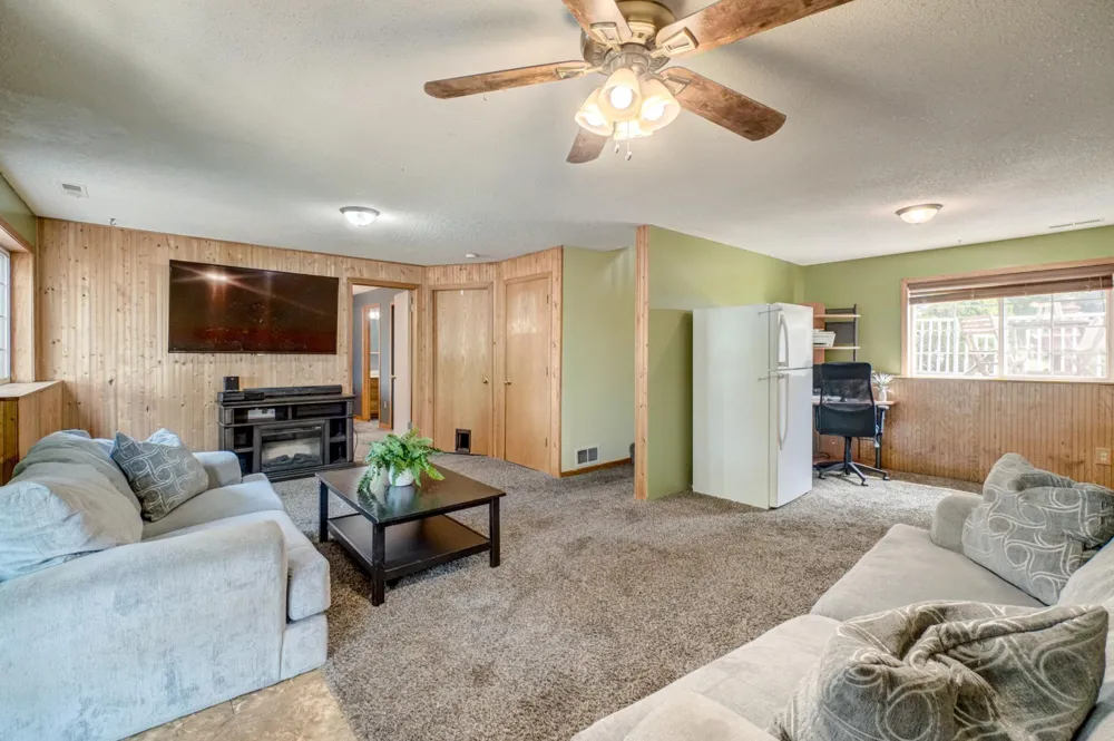 25714 9th Street W Zimmerman, MN 55398