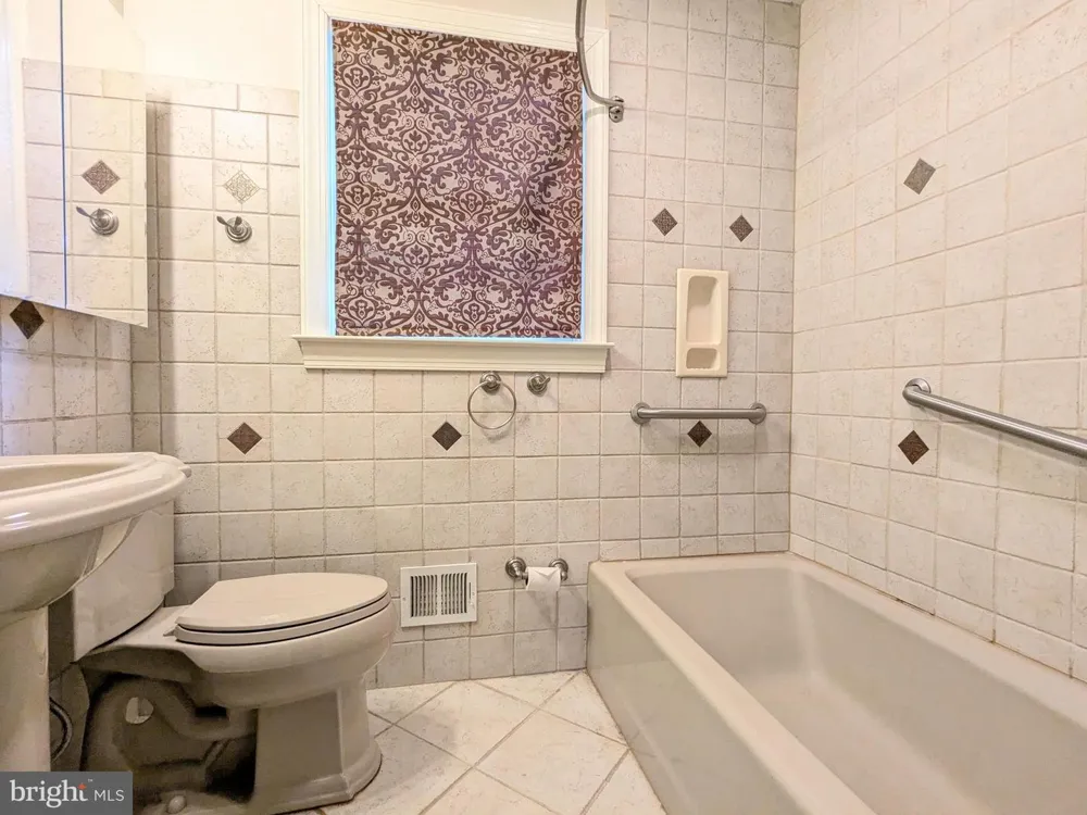 1014 STONE AVENUE Waldorf, MD 20602