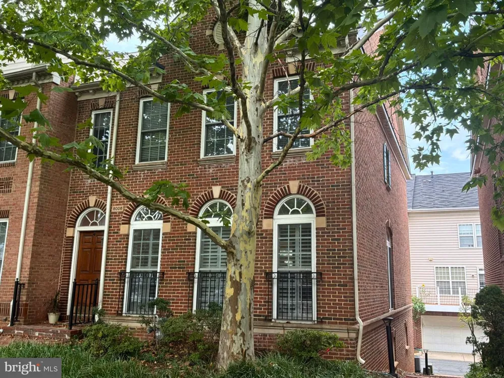 8006 RESERVE WAY Vienna, VA 22182