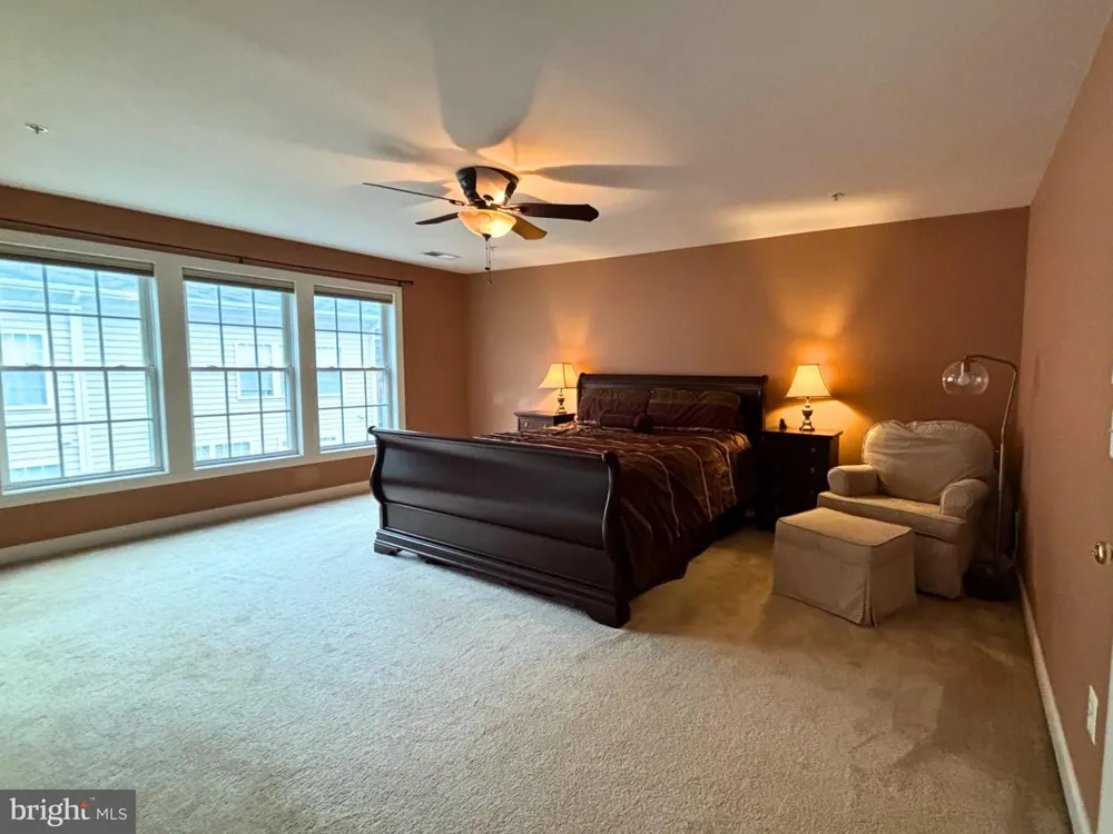 8006 RESERVE WAY Vienna, VA 22182