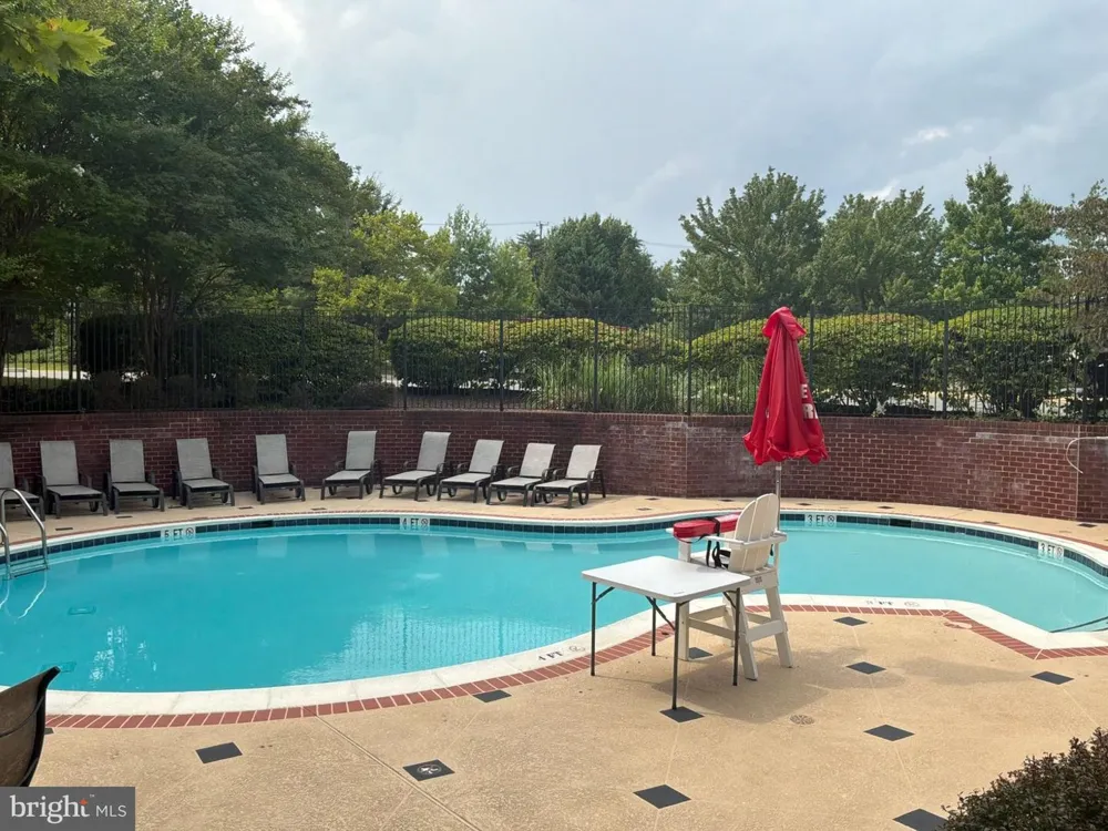 8006 RESERVE WAY Vienna, VA 22182