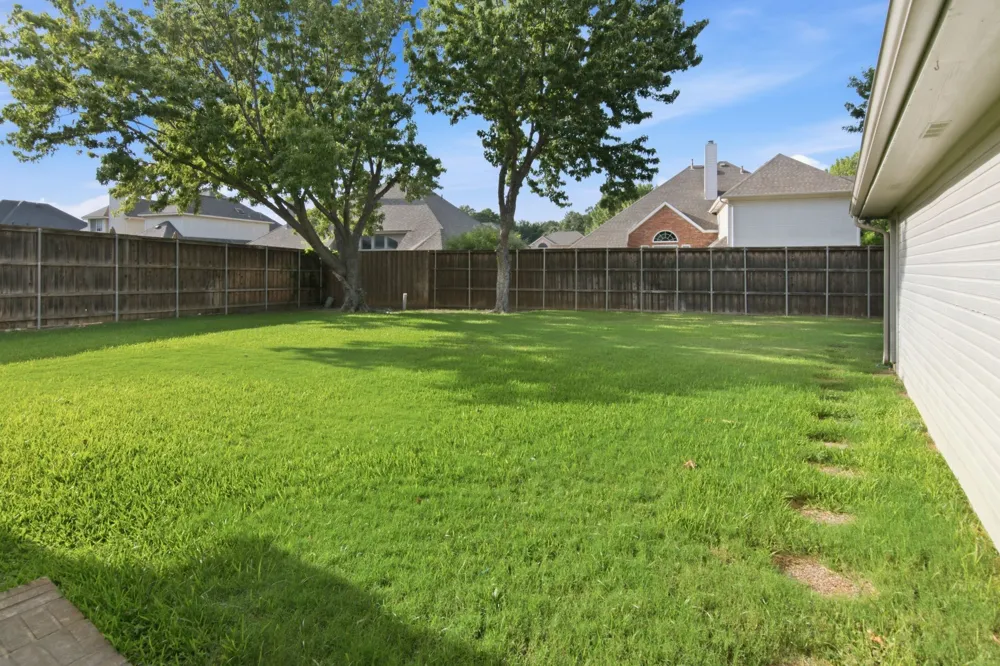 94 Bremen Drive Hurst, TX 76054