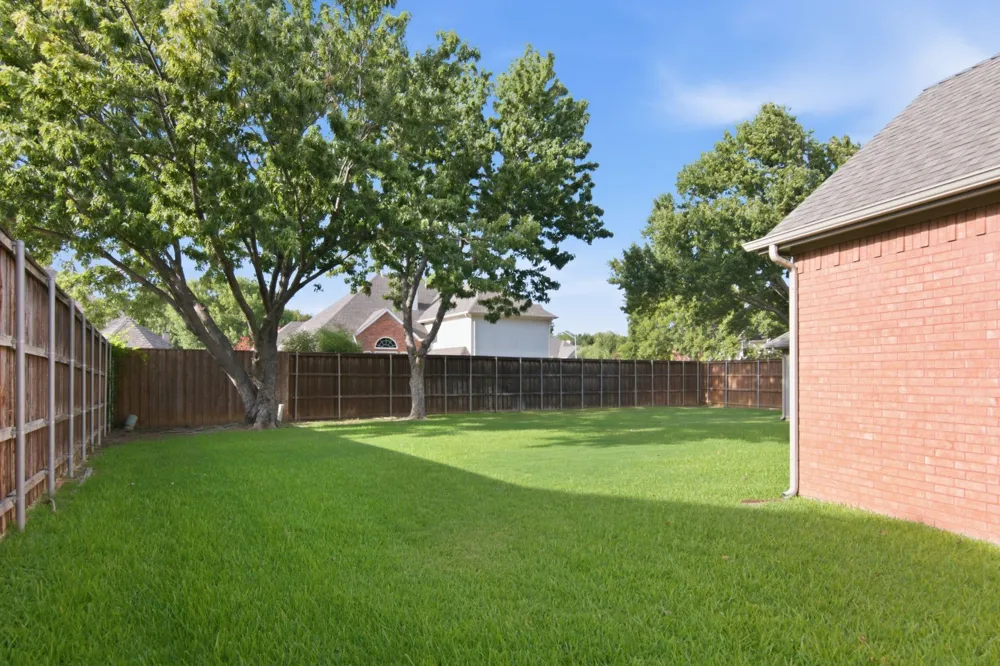 94 Bremen Drive Hurst, TX 76054