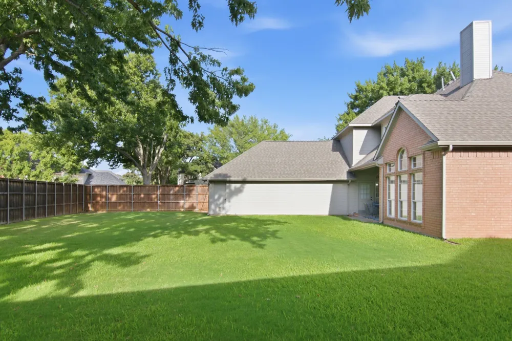 94 Bremen Drive Hurst, TX 76054