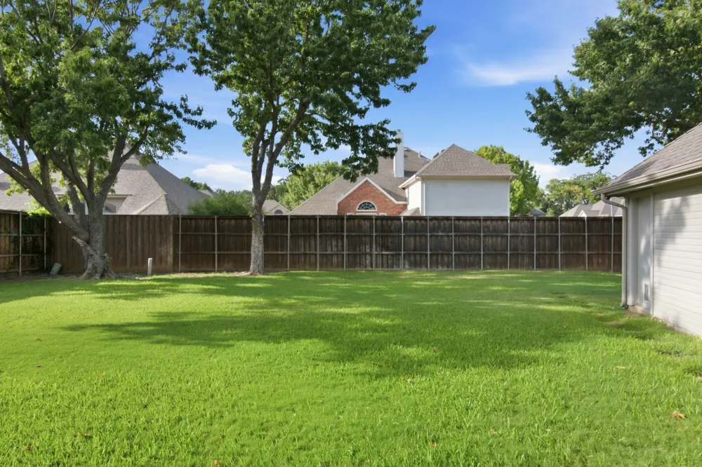 94 Bremen Drive Hurst, TX 76054