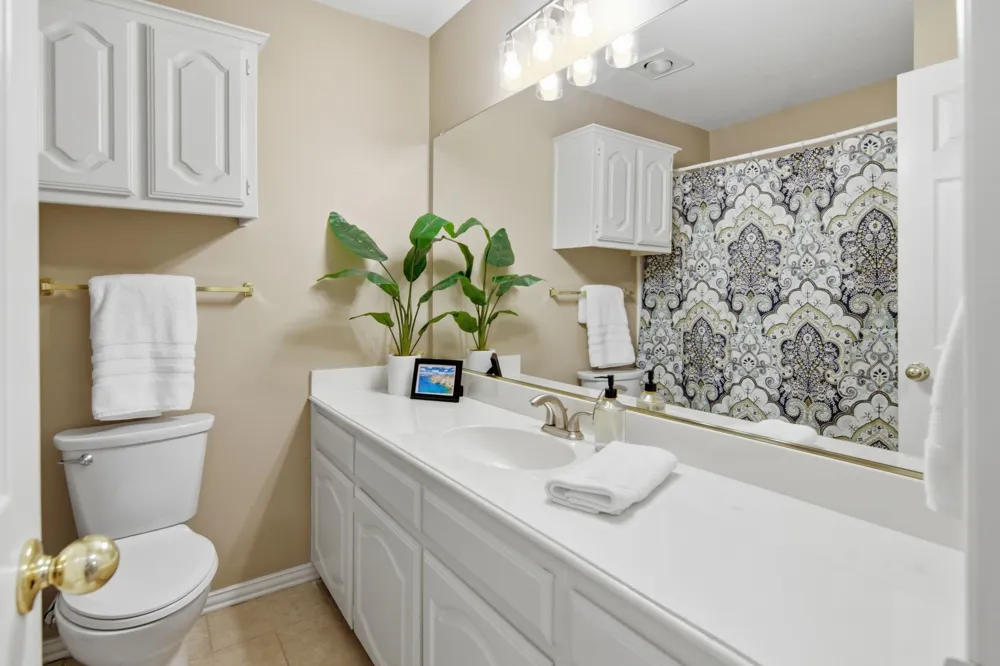 94 Bremen Drive Hurst, TX 76054