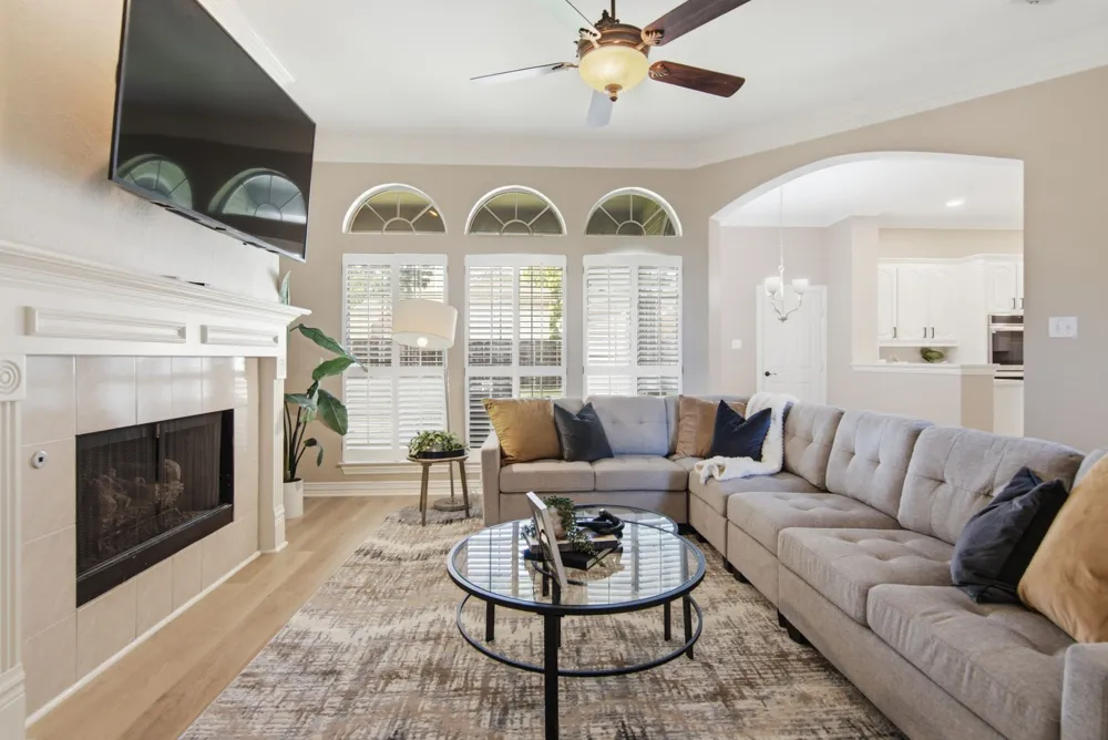 94 Bremen Drive Hurst, TX 76054