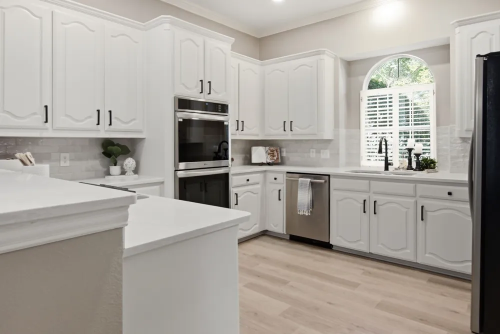 94 Bremen Drive Hurst, TX 76054