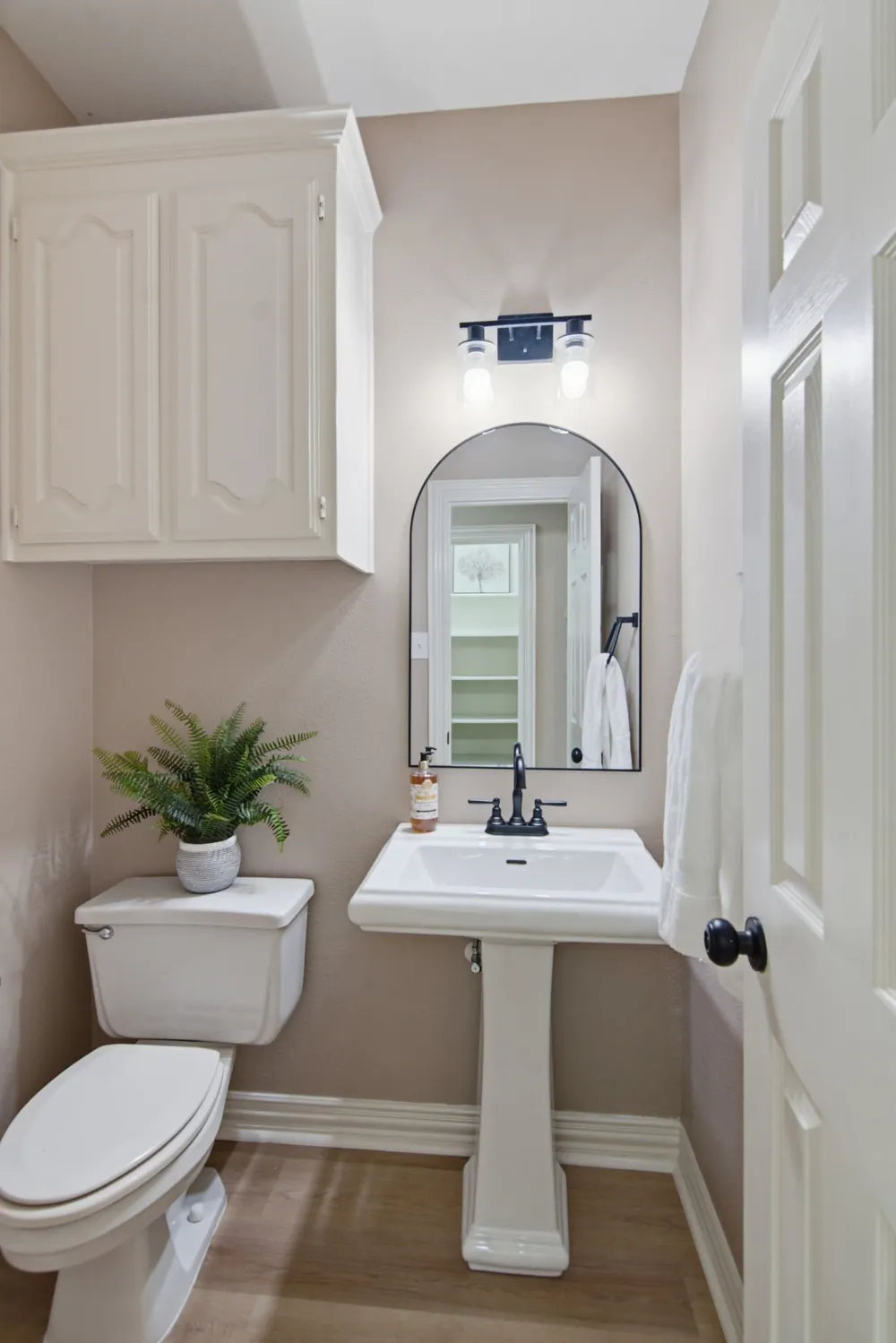 94 Bremen Drive Hurst, TX 76054
