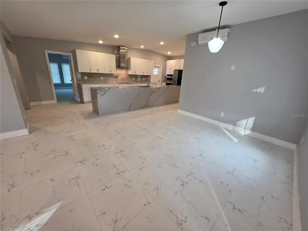 1911 W AMELIA STREET Orlando, FL 32805