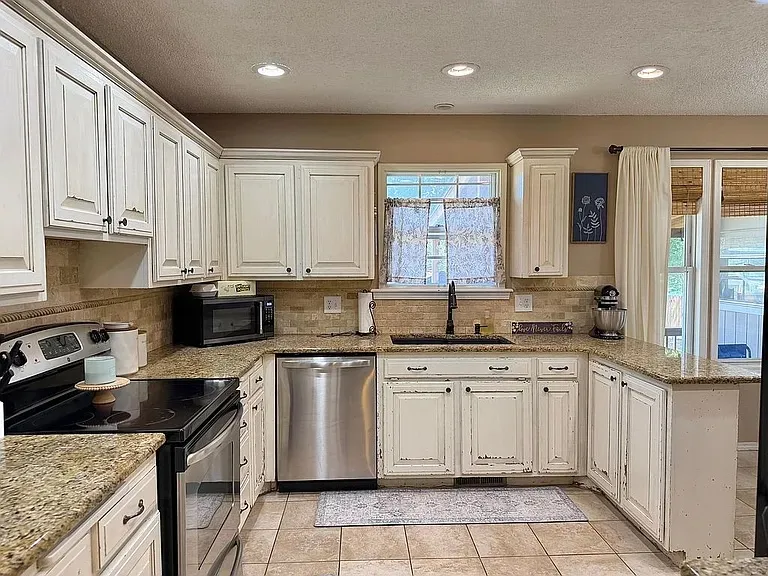 412 Beaumont Court Cleveland, OK 74020