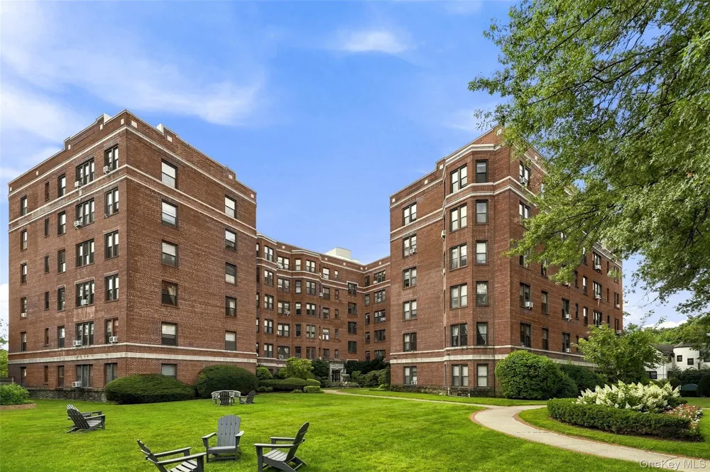 11 Alden Road #5L Larchmont, NY 10538