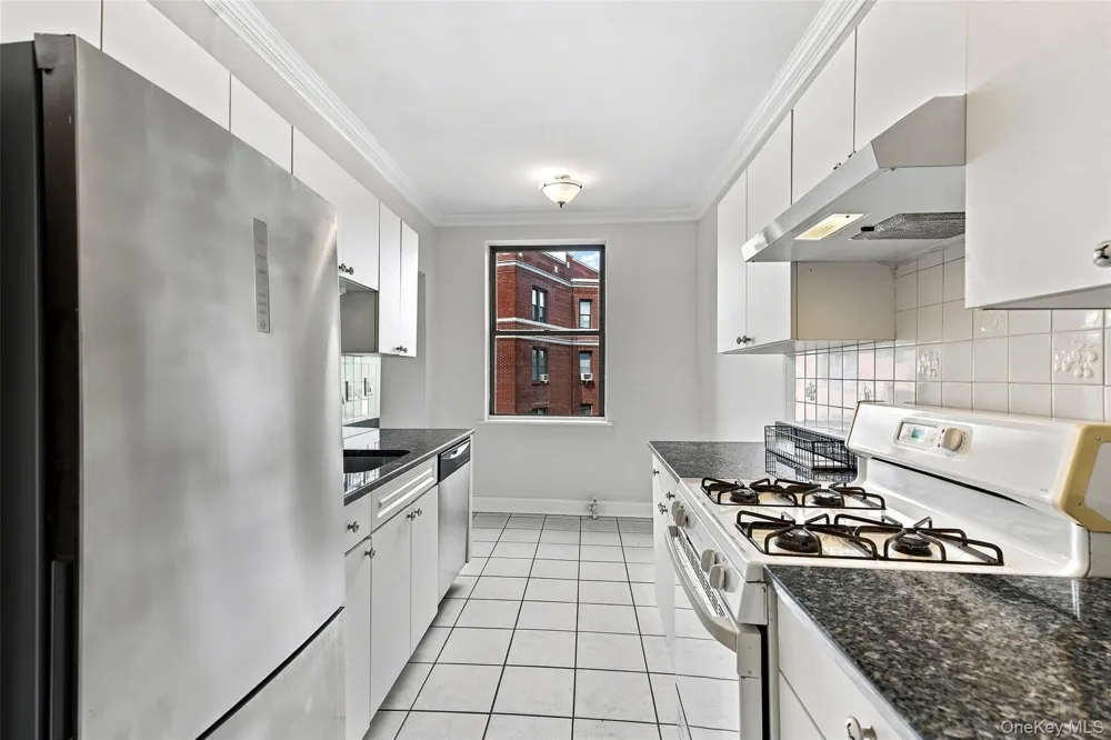 11 Alden Road #5L Larchmont, NY 10538