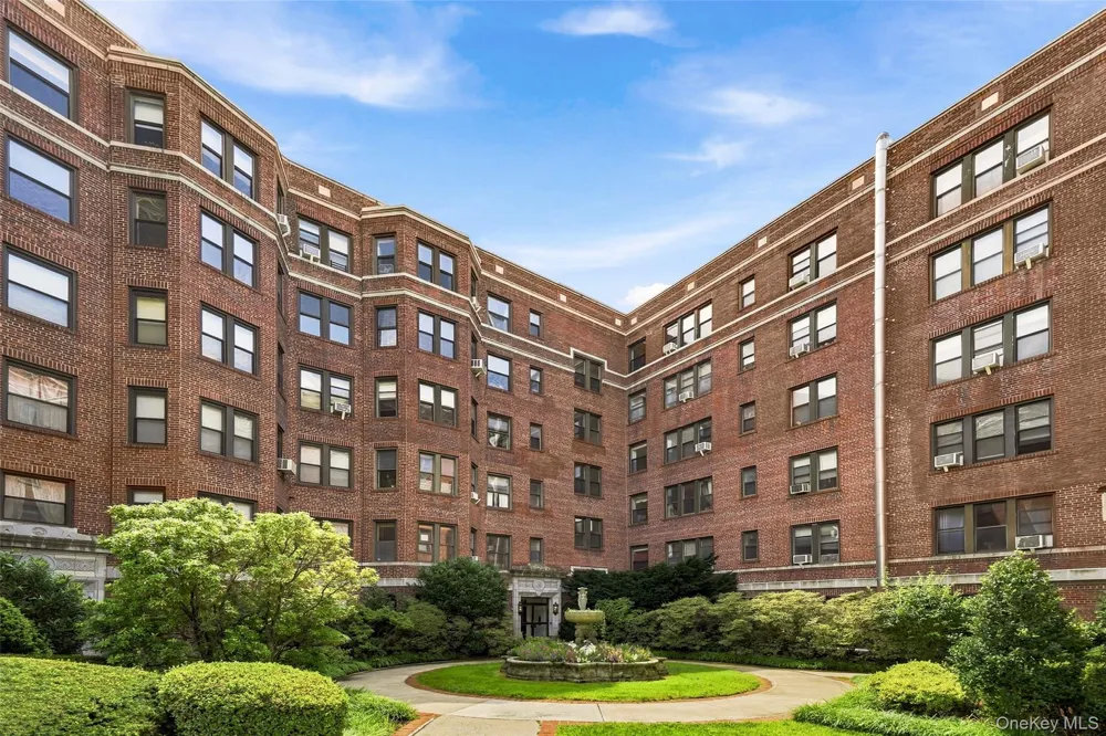 11 Alden Road #5L Larchmont, NY 10538