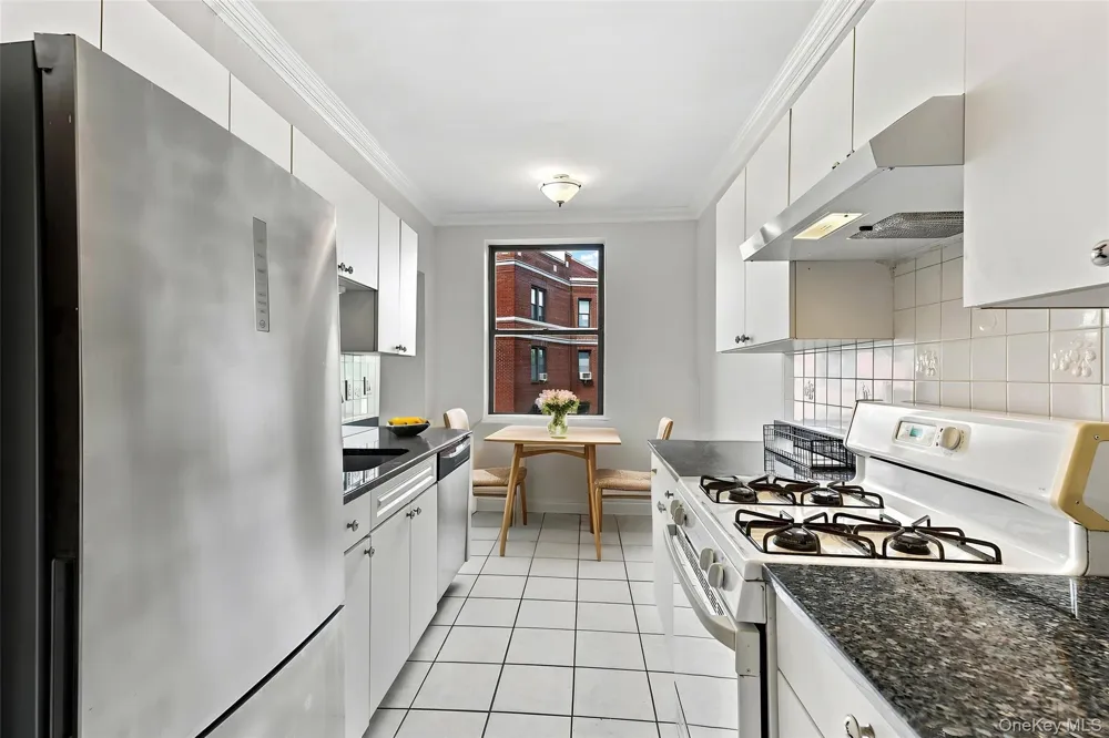 11 Alden Road #5L Larchmont, NY 10538